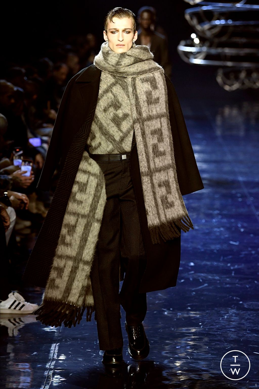 Fashion Week Milan Fall/Winter 2023 look 38 from the Fendi collection menswear