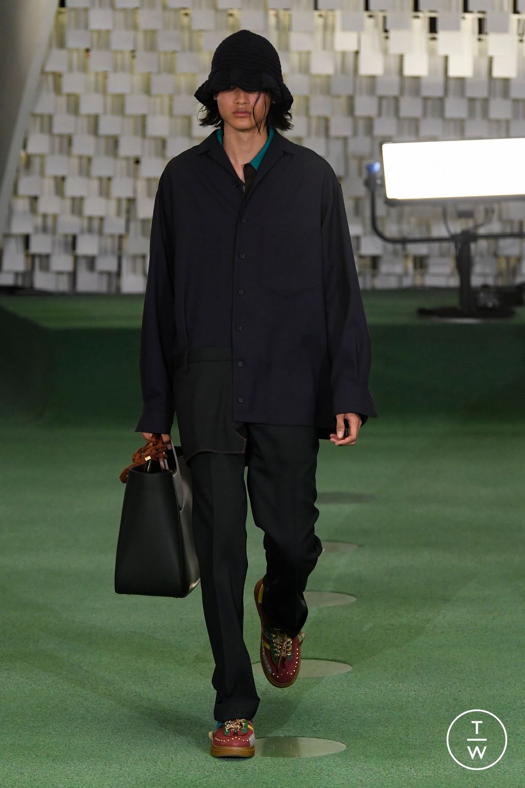 Fashion Week Paris Fall/Winter 2023 look 8 from the Kolor collection 男装