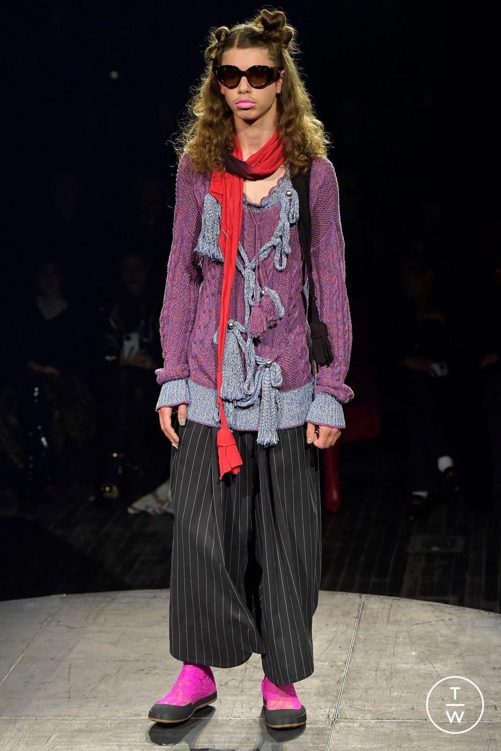 Fashion Week Paris Spring/Summer 2023 look 26 from the Andreas Kronthaler for Vivienne Westwood collection 女装