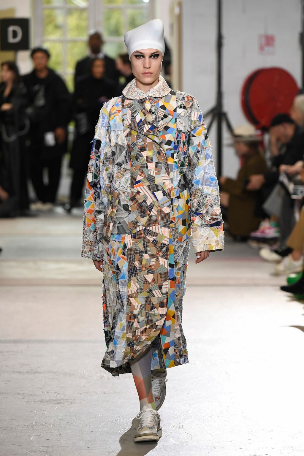 Fashion Week Paris Spring/Summer 2023 look 33 from the Anrealage collection womenswear
