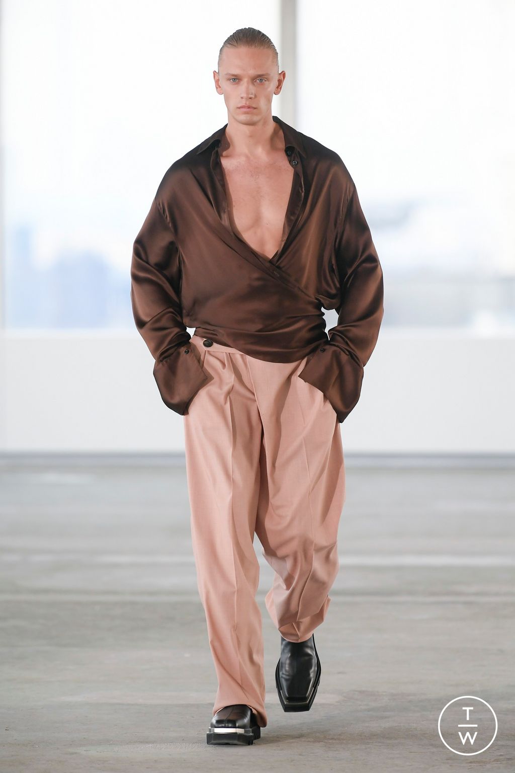 Fashion Week New York Spring/Summer 2023 look 44 from the Peter Do collection womenswear