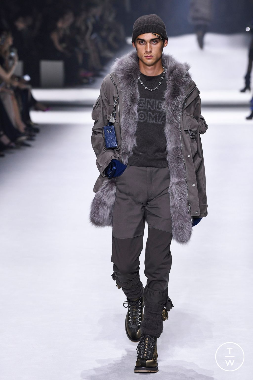 Fashion Week New York Resort 2023 look 26 from the Fendi collection 女装