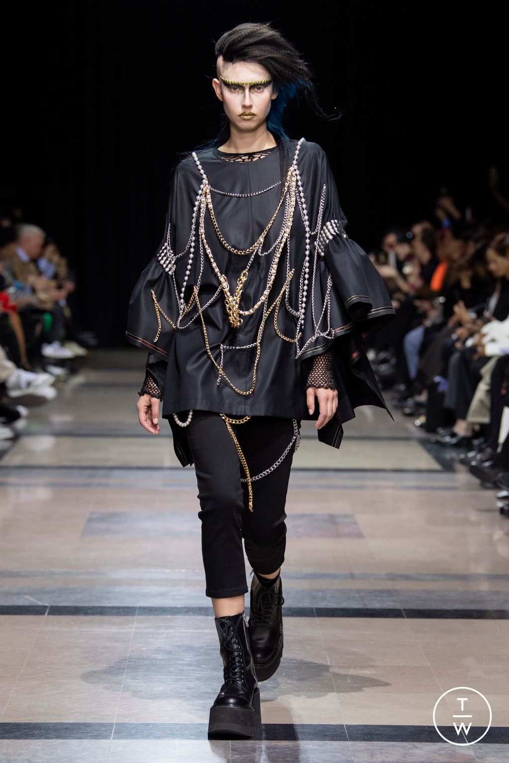 Fashion Week Paris Spring/Summer 2023 look 51 from the Junya Watanabe collection 女装