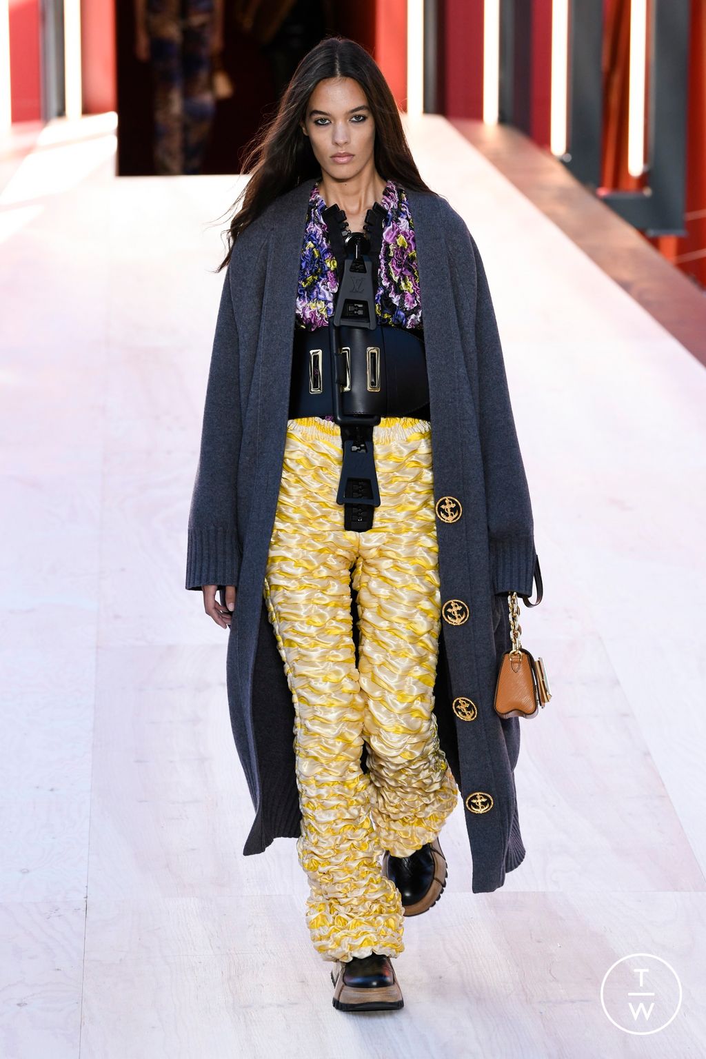 Fashion Week Paris Spring/Summer 2023 look 41 from the Louis Vuitton collection womenswear