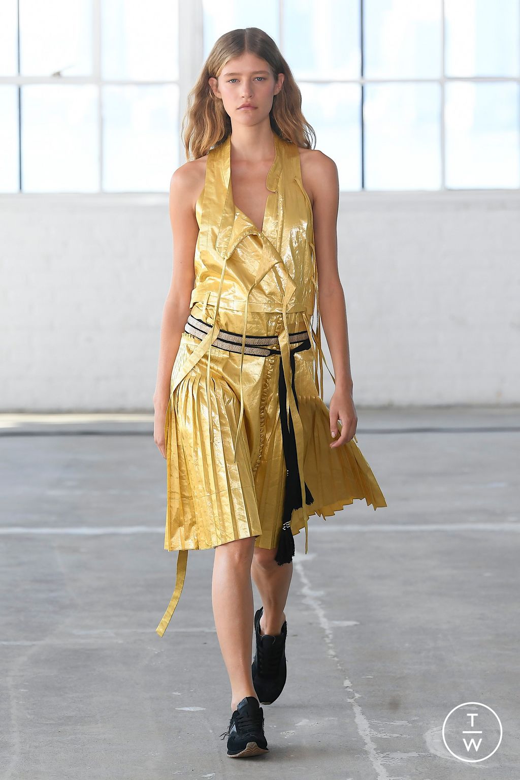 Fashion Week New York Spring/Summer 2023 look 36 from the Altuzarra collection womenswear
