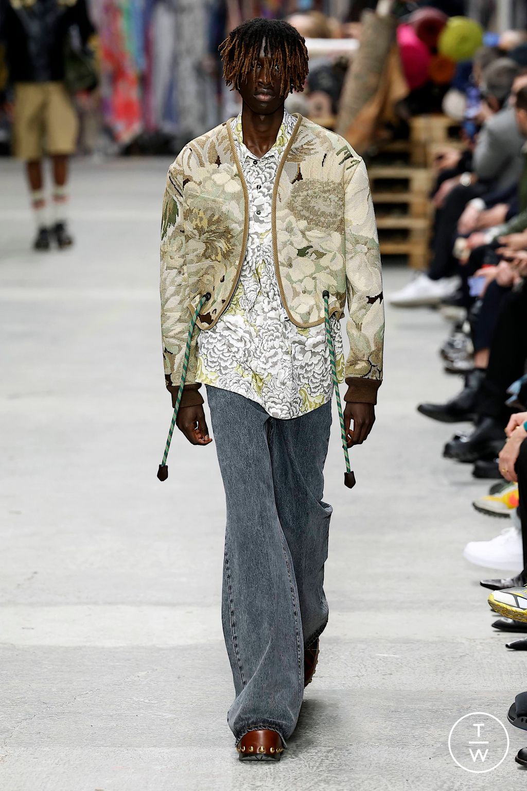 Fashion Week Milan Fall/Winter 2023 look 15 from the Etro collection menswear
