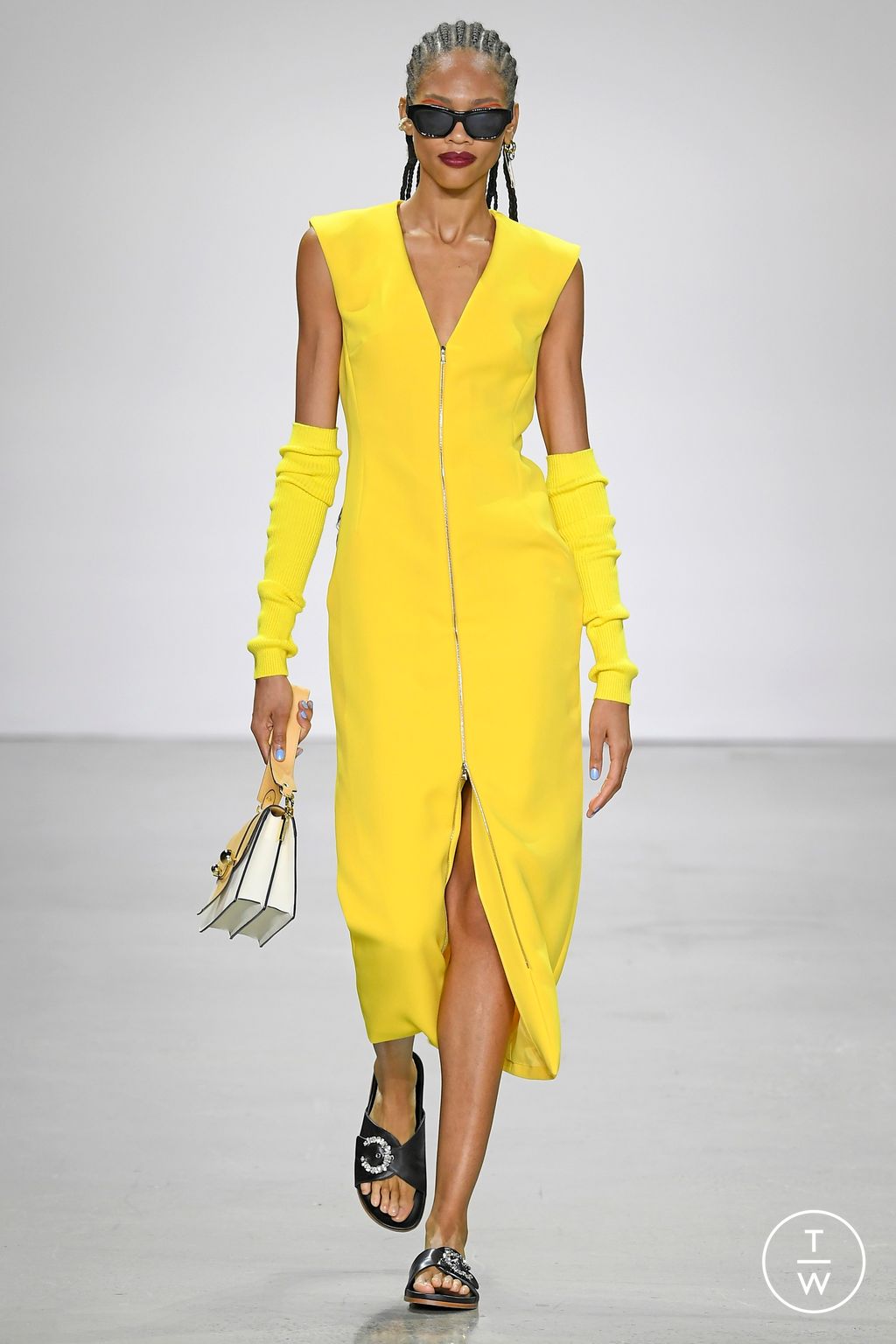 Fashion Week New York Spring/Summer 2023 look 5 from the Bibhu Mohapatra collection 女装