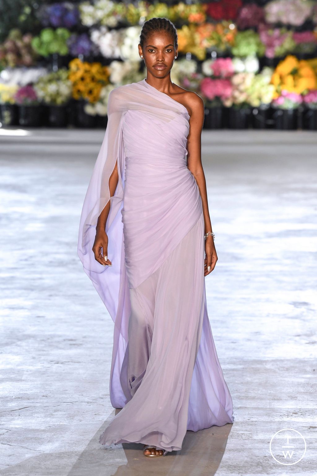 Fashion Week New York Spring/Summer 2023 look 35 from the Pamella Roland collection womenswear