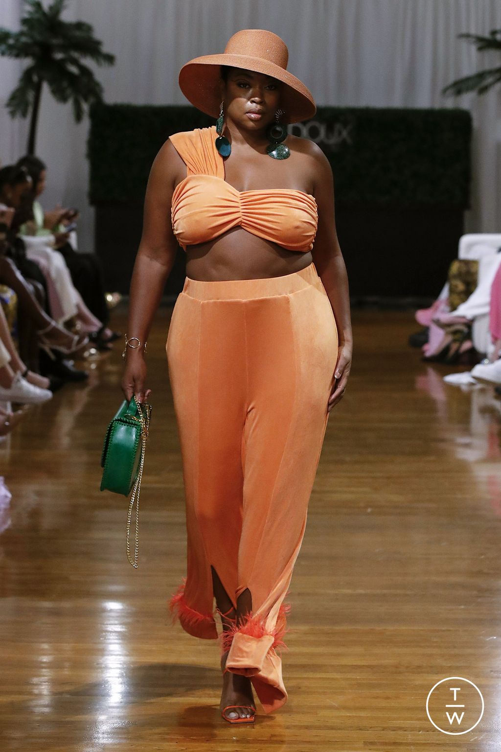 Fashion Week New York Spring/Summer 2023 look 7 de la collection Dur Doux womenswear