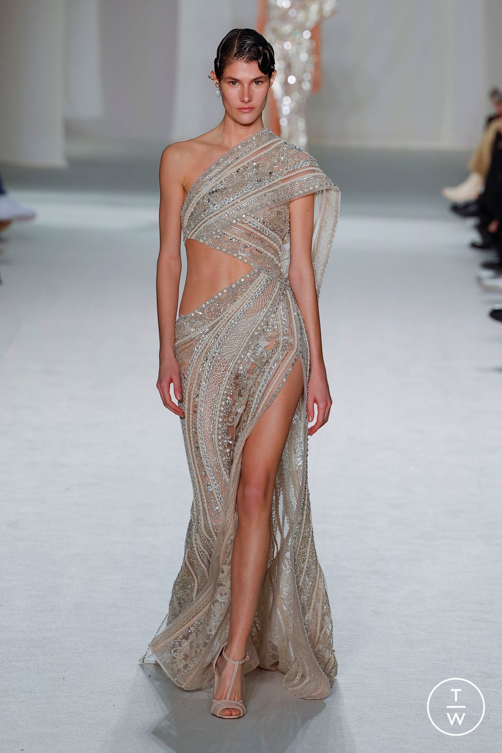 Fashion Week Paris Spring/Summer 2023 look 63 from the Elie Saab collection 高级定制