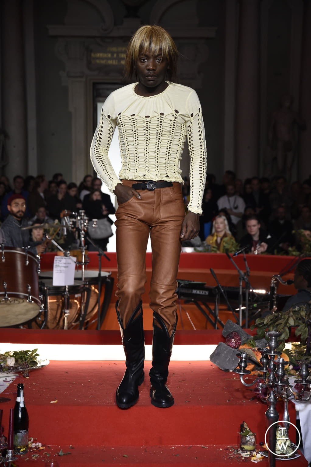 Fashion Week Florence - Pitti Fall/Winter 2020 look 12 de la collection Telfar menswear