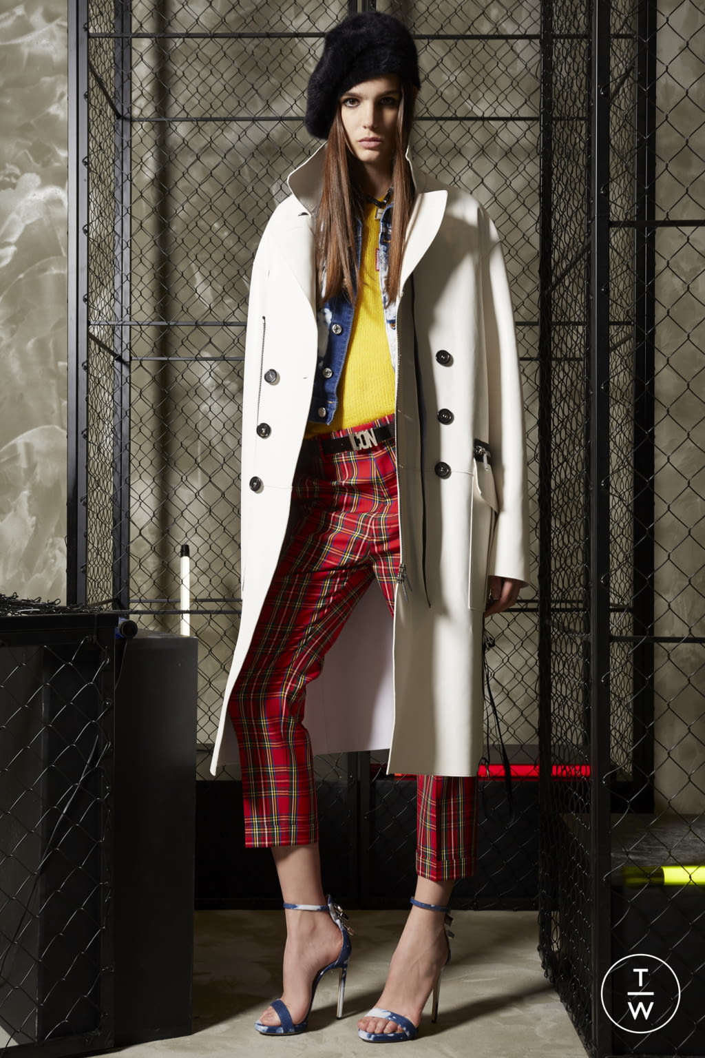 Fashion Week Milan Resort 2019 look 1 from the Dsquared2 collection 女装