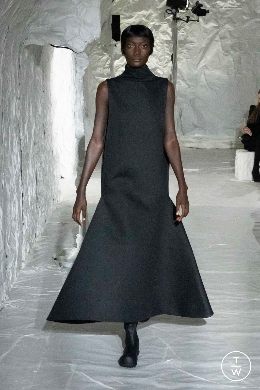 Fashion Week Milan Fall/Winter 2024 look 1 de la collection Marni womenswear