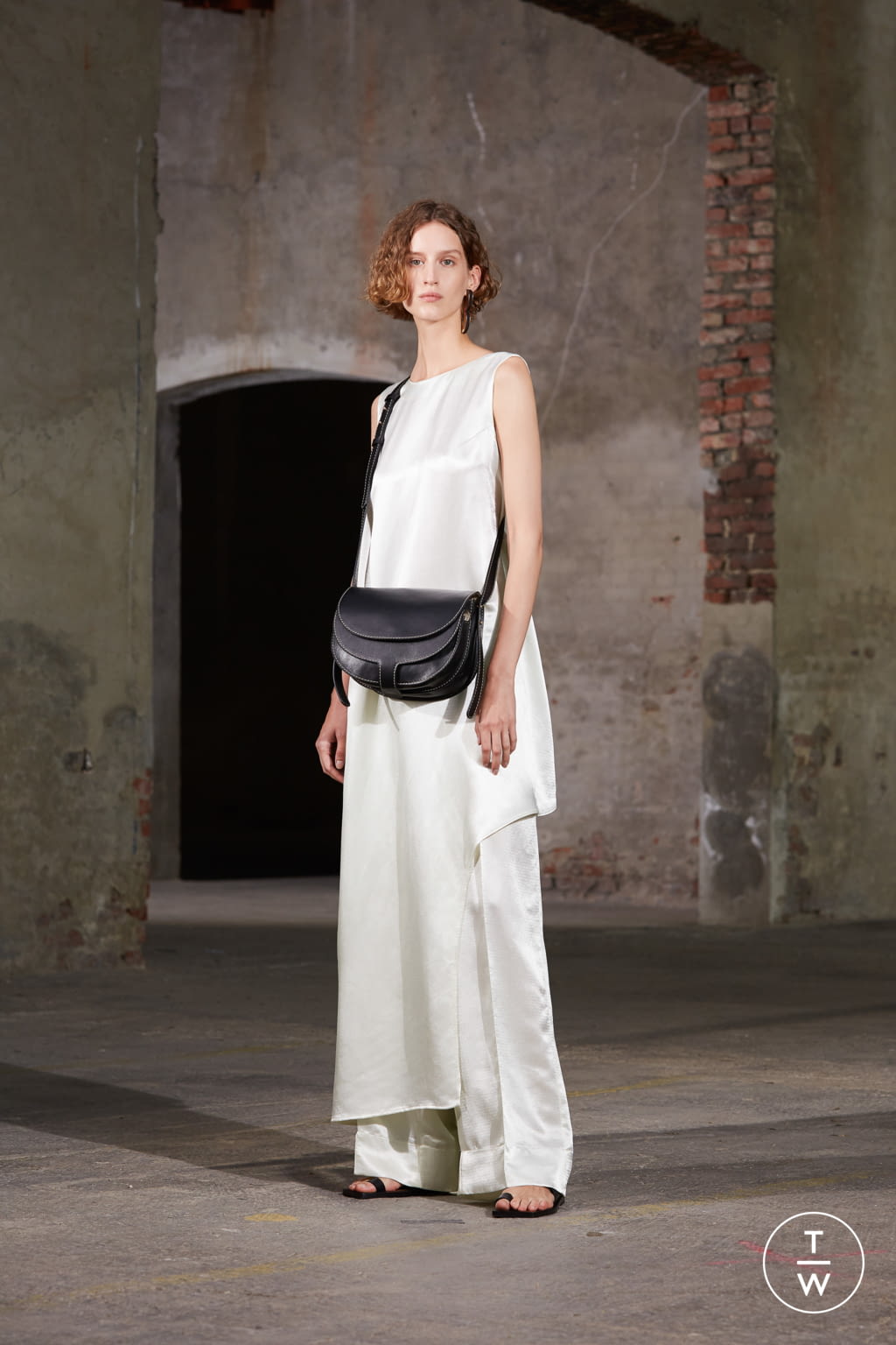 Fashion Week Milan Resort 2019 look 1 from the Erika Cavallini collection womenswear