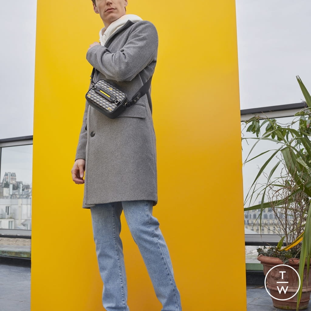 Fashion Week Paris Fall/Winter 2021 look 1 from the Fauré le Page collection 男装配饰