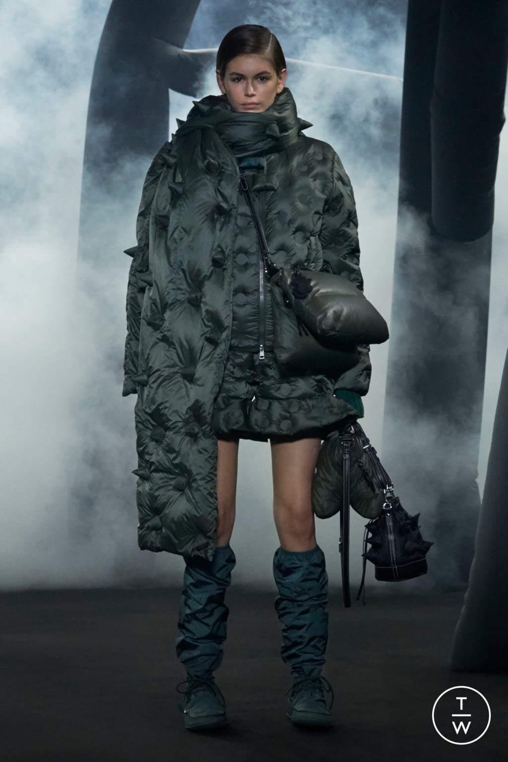 Fashion Week Milan Fall/Winter 2020 look 1 from the 1 Moncler JW Anderson collection womenswear