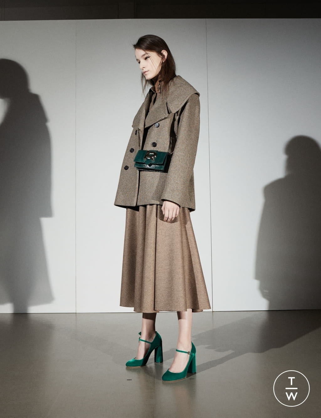 Fashion Week Paris Pre-Fall 2018 look 1 from the Rochas collection womenswear