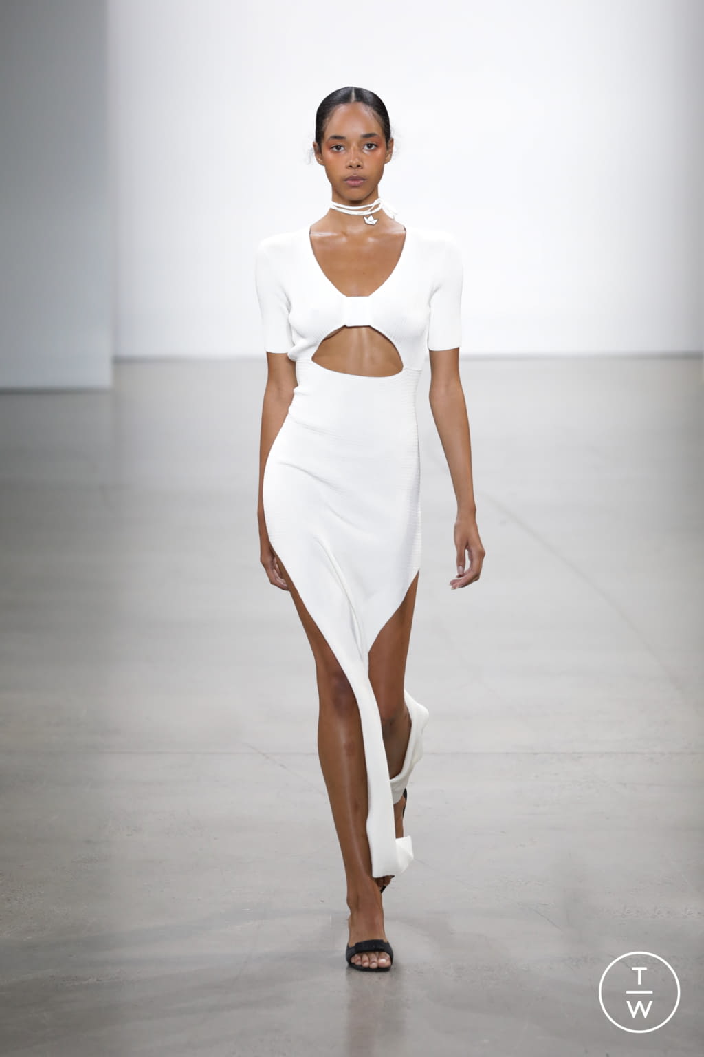 Fashion Week New York Spring/Summer 2022 look 10 from the Bevza collection womenswear