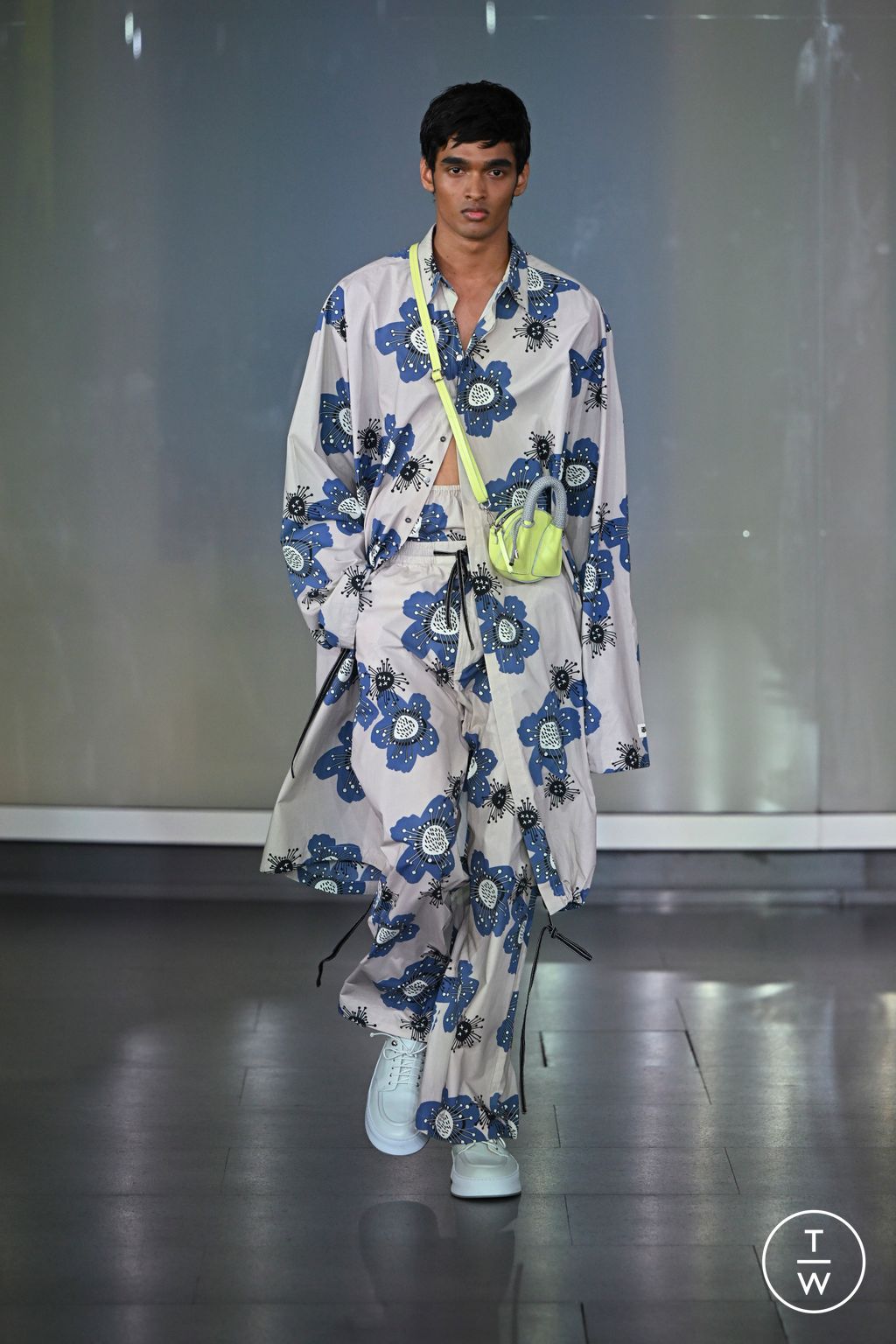 Fashion Week Milan Spring/Summer 2023 look 10 from the Dhruv-Kapoor collection menswear