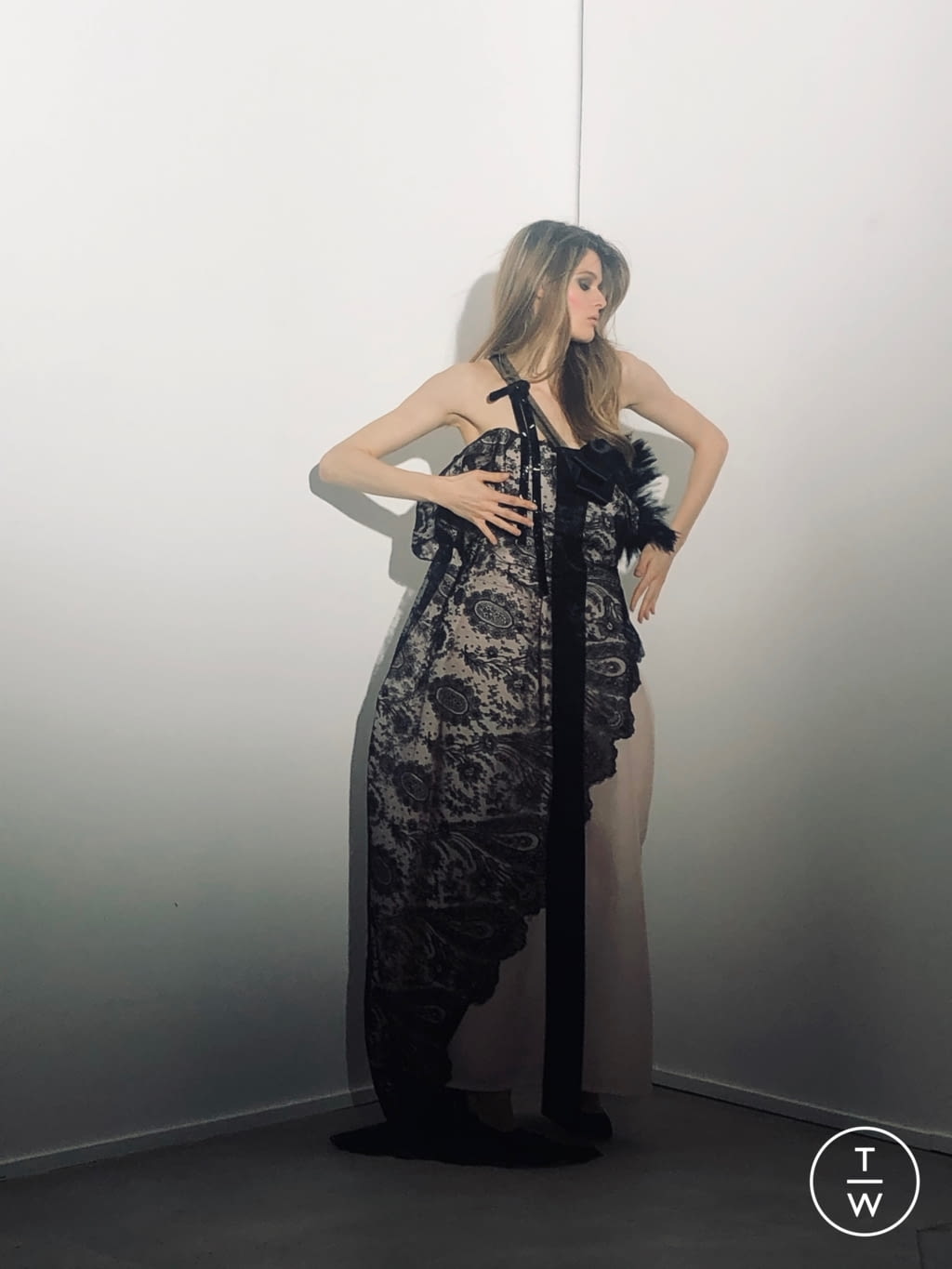 Fashion Week Paris Spring/Summer 2021 look 9 from the Aelis collection couture