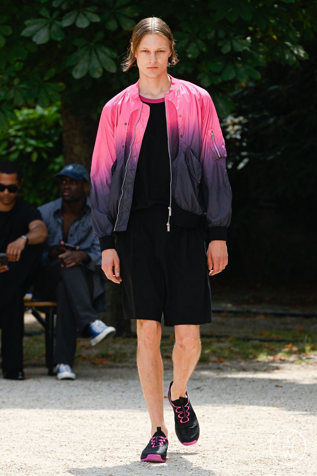 Fashion Week Paris Spring/Summer 2026 look 10 de la collection White Mountaineering menswear