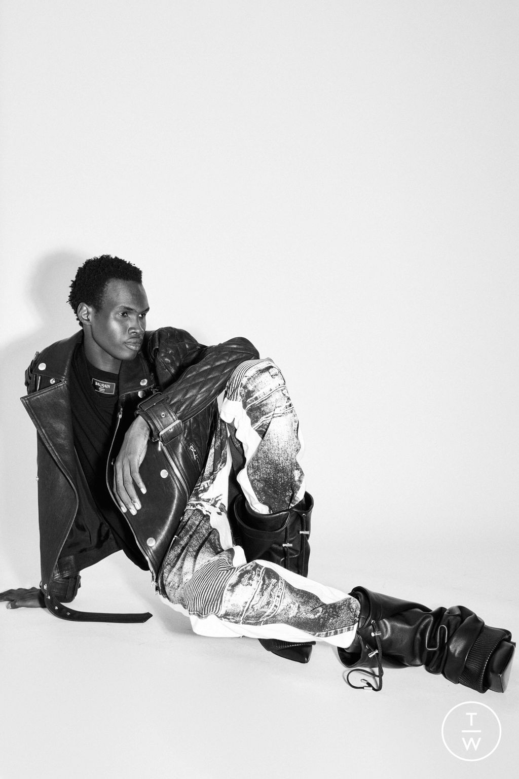 Fashion Week Paris Resort 2025 look 10 from the Balmain collection menswear