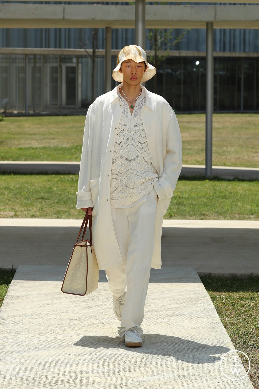 Fashion Week Milan Spring/Summer 2023 look 10 from the Etro collection menswear