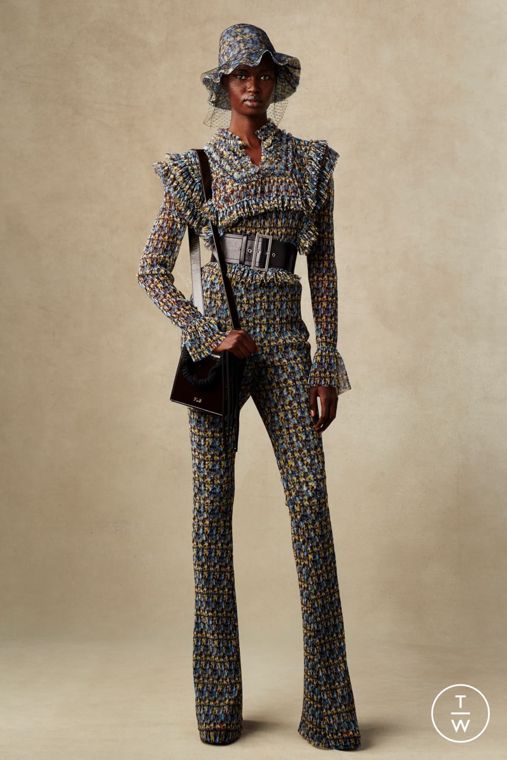 Fashion Week Milan Resort 2022 look 10 from the Philosophy di Lorenzo Serafini collection womenswear