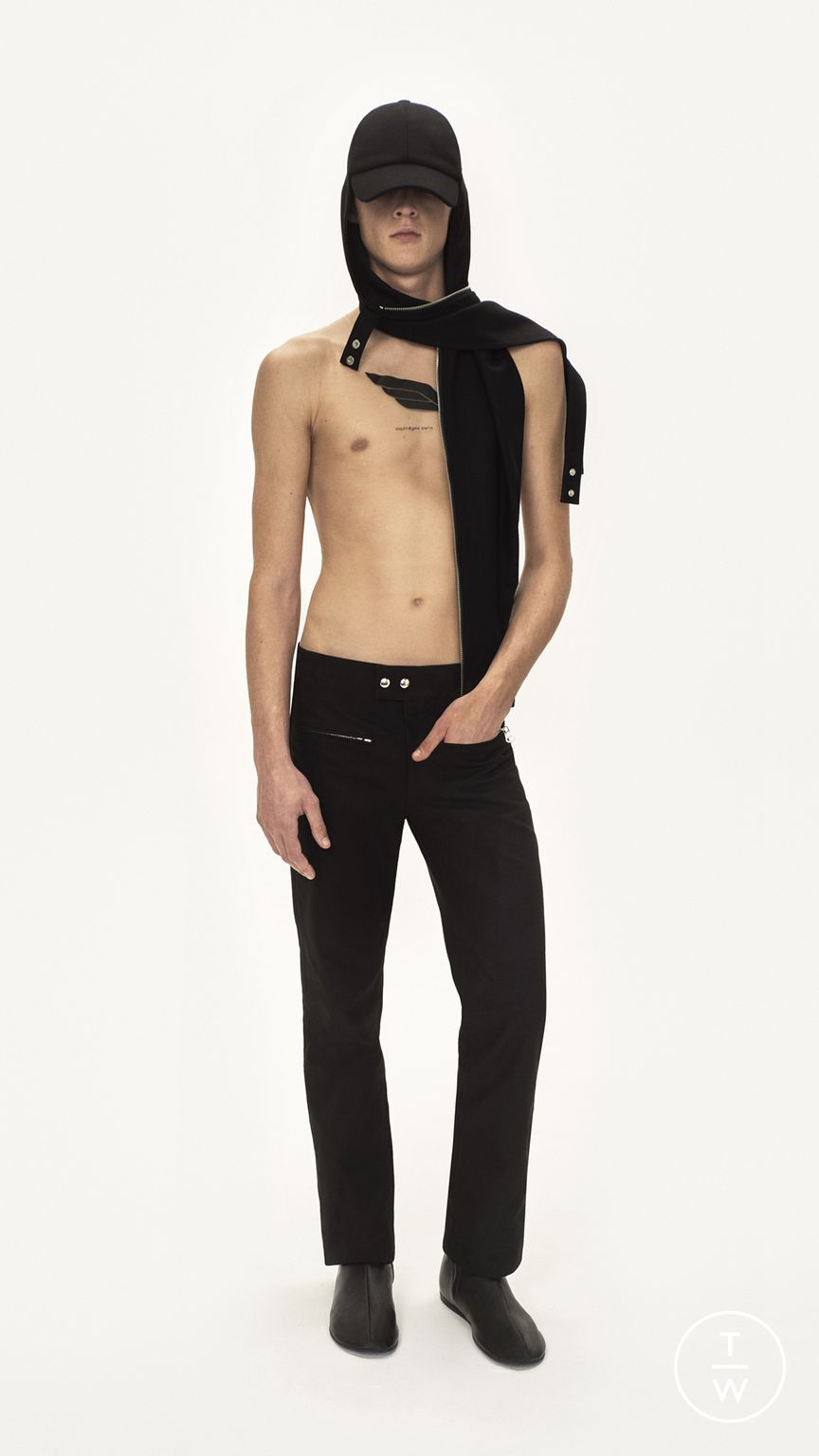 Fashion Week Paris Pre-Fall 2025 look 10 from the Courrèges collection womenswear