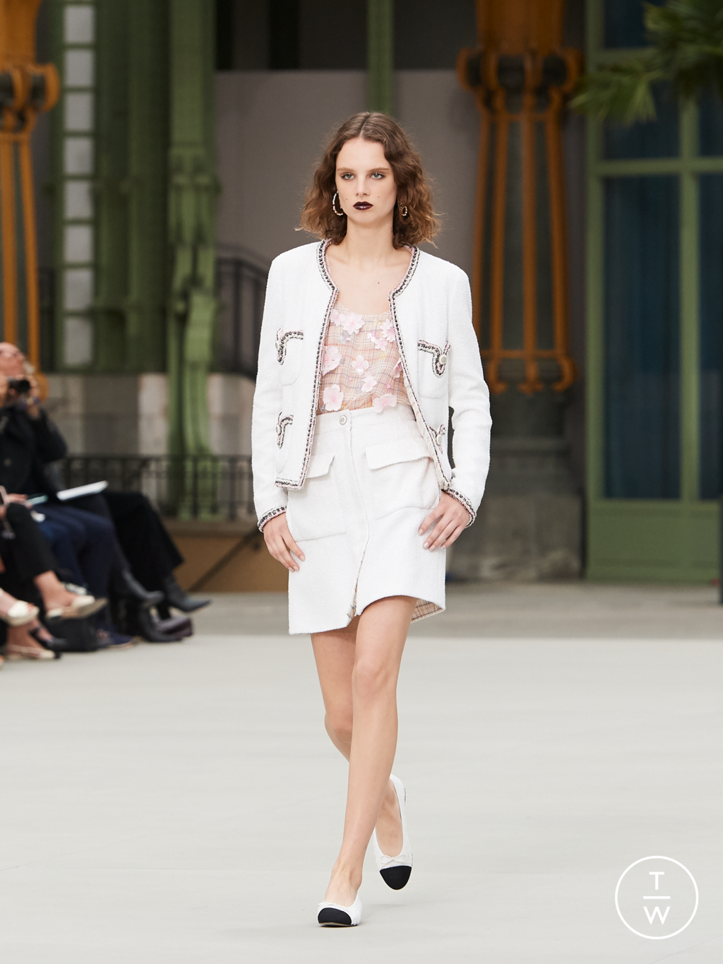 Fashion Week Paris Resort 2020 look 75 from the Chanel collection 女装