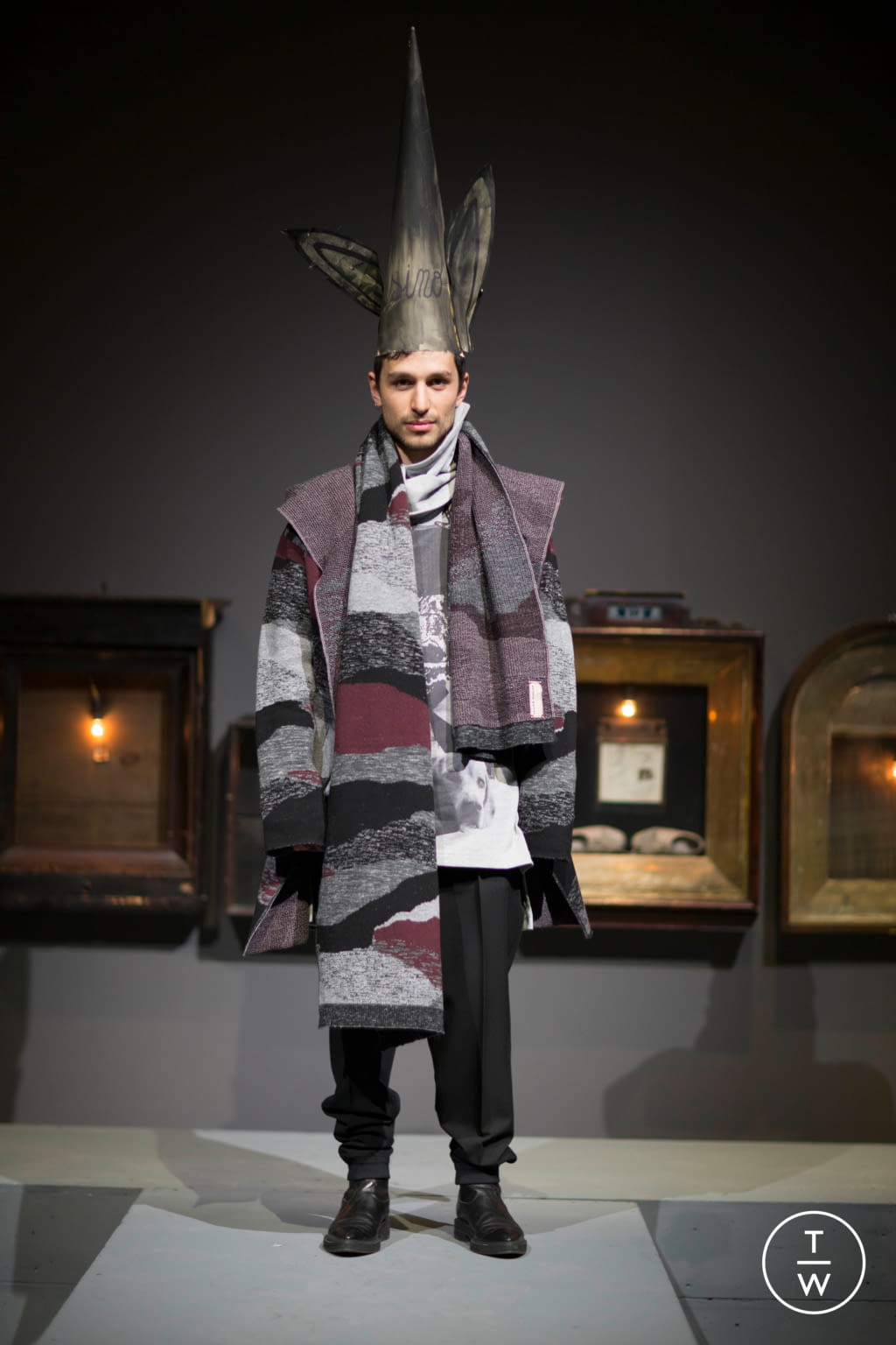 Fashion Week Milan Fall/Winter 2017 look 10 from the Antonio Marras collection menswear