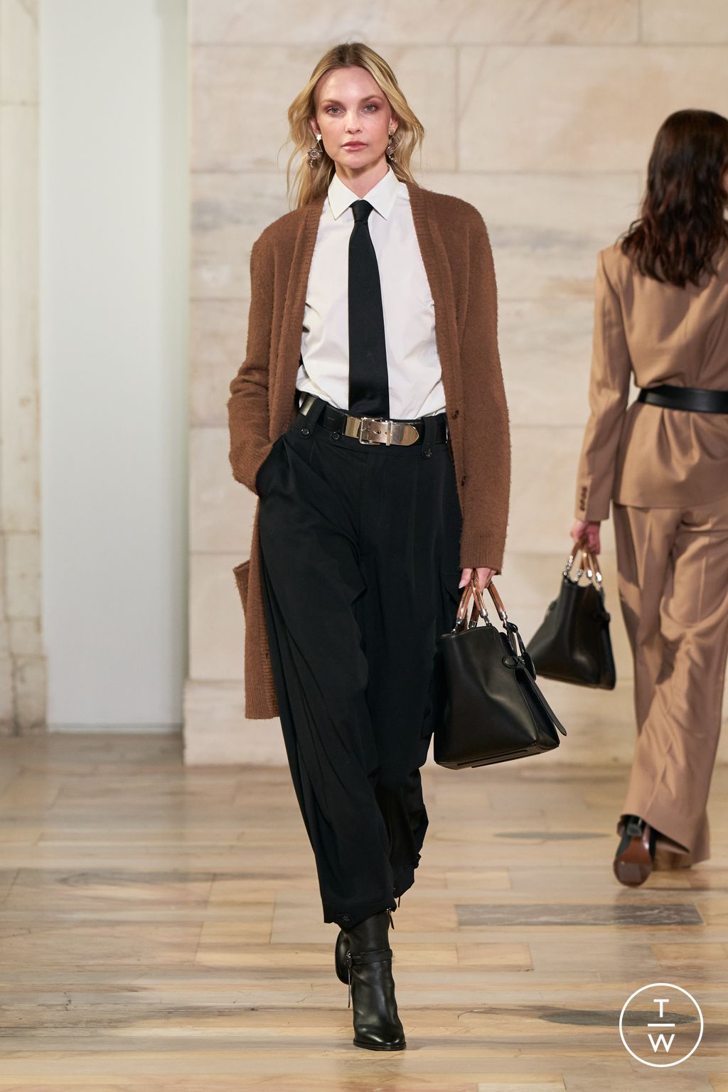 Fashion Week New York Fall/Winter 2025 look 10 from the Ralph Lauren collection womenswear