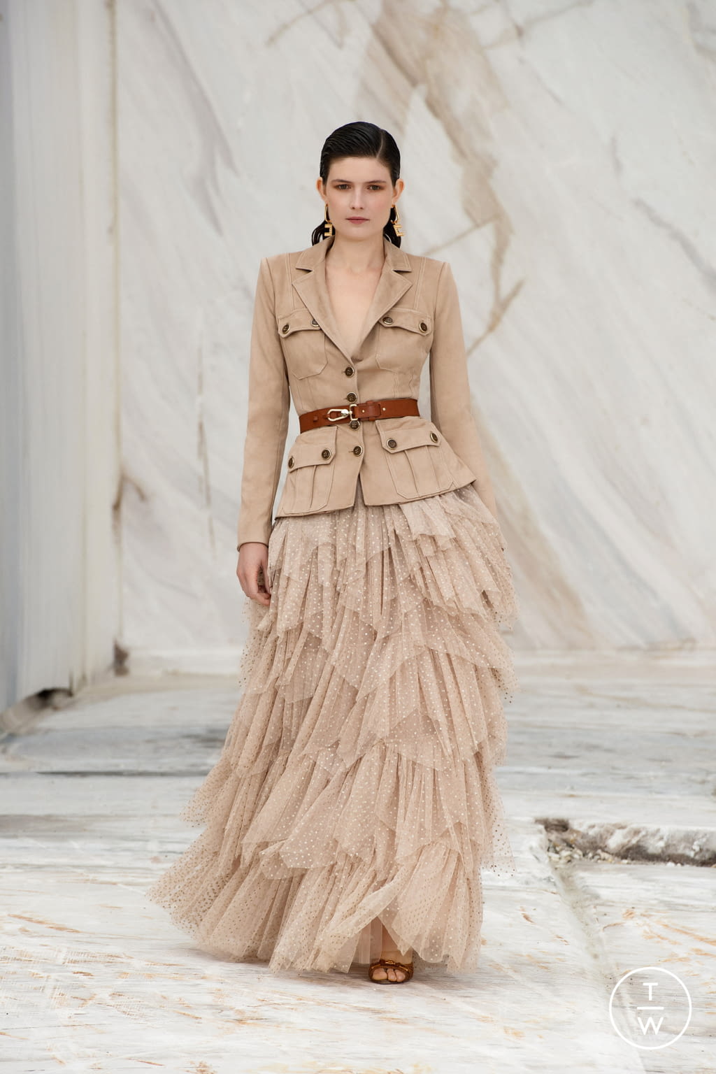 Fashion Week Milan Spring/Summer 2022 look 10 from the Elisabetta Franchi collection 女装