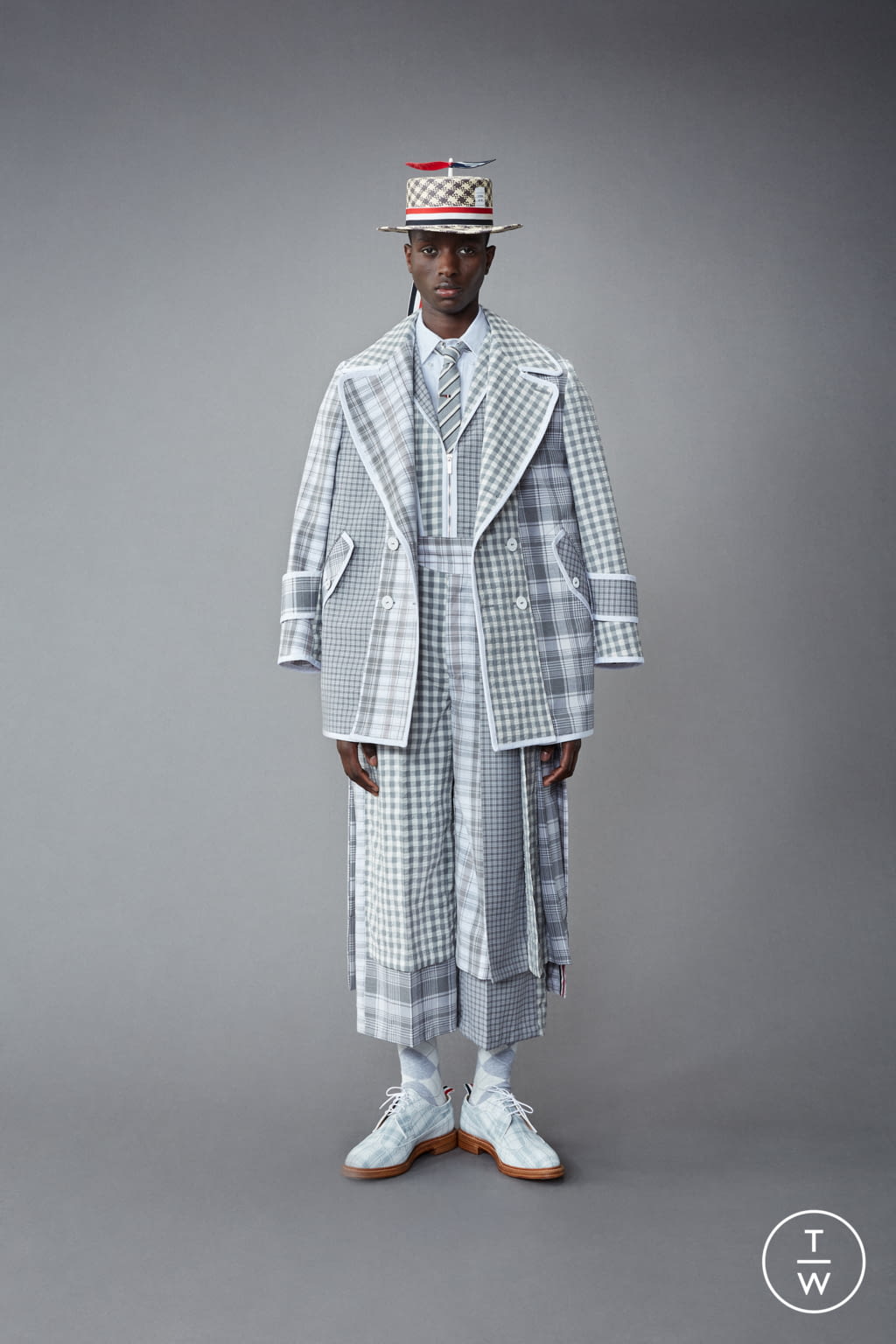 Fashion Week Paris Resort 2022 look 10 from the Thom Browne collection 男装