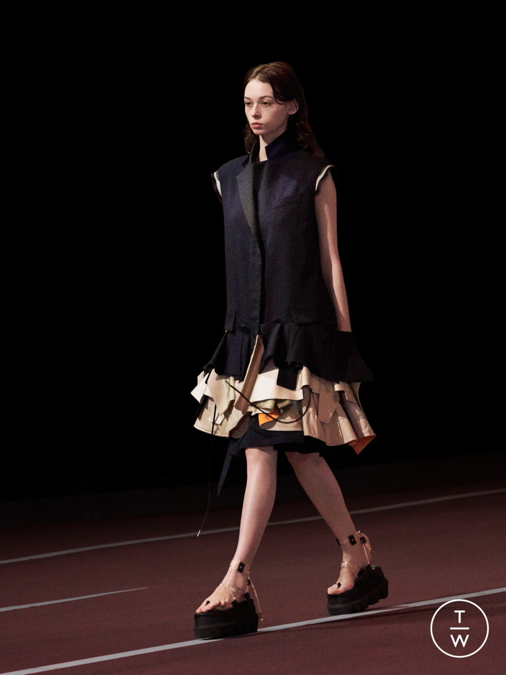Fashion Week Paris Spring/Summer 2022 look 10 de la collection Sacai womenswear