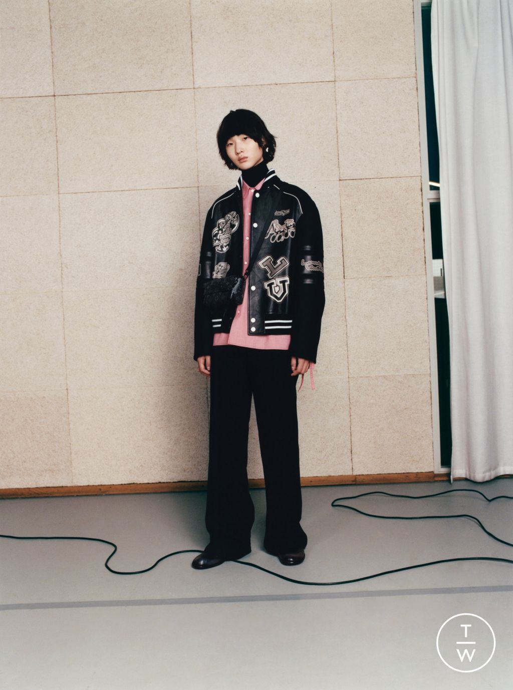 Fashion Week Paris Resort 2023 look 10 from the Louis Vuitton collection 男装