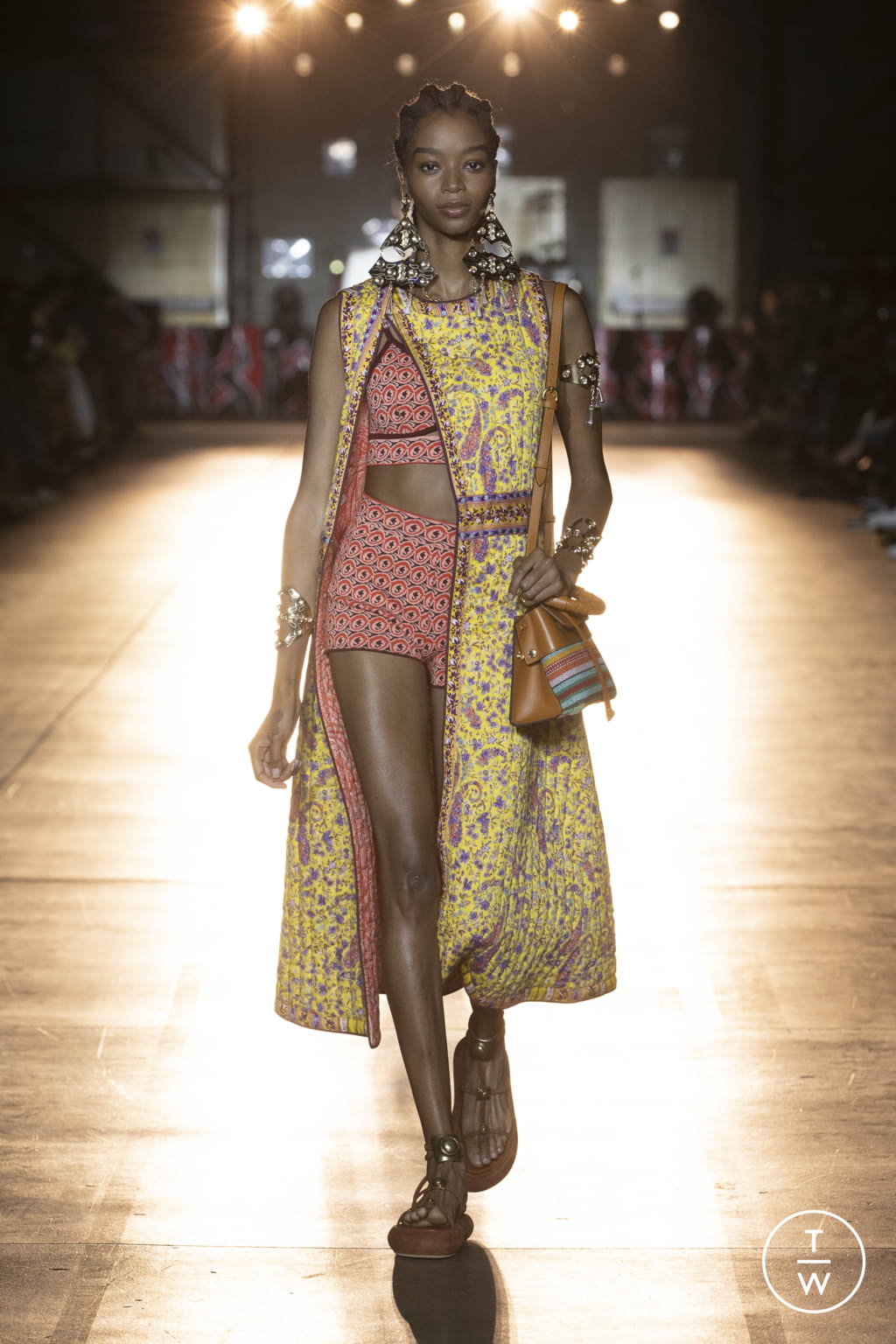 Fashion Week Milan Spring/Summer 2022 look 10 de la collection Etro womenswear