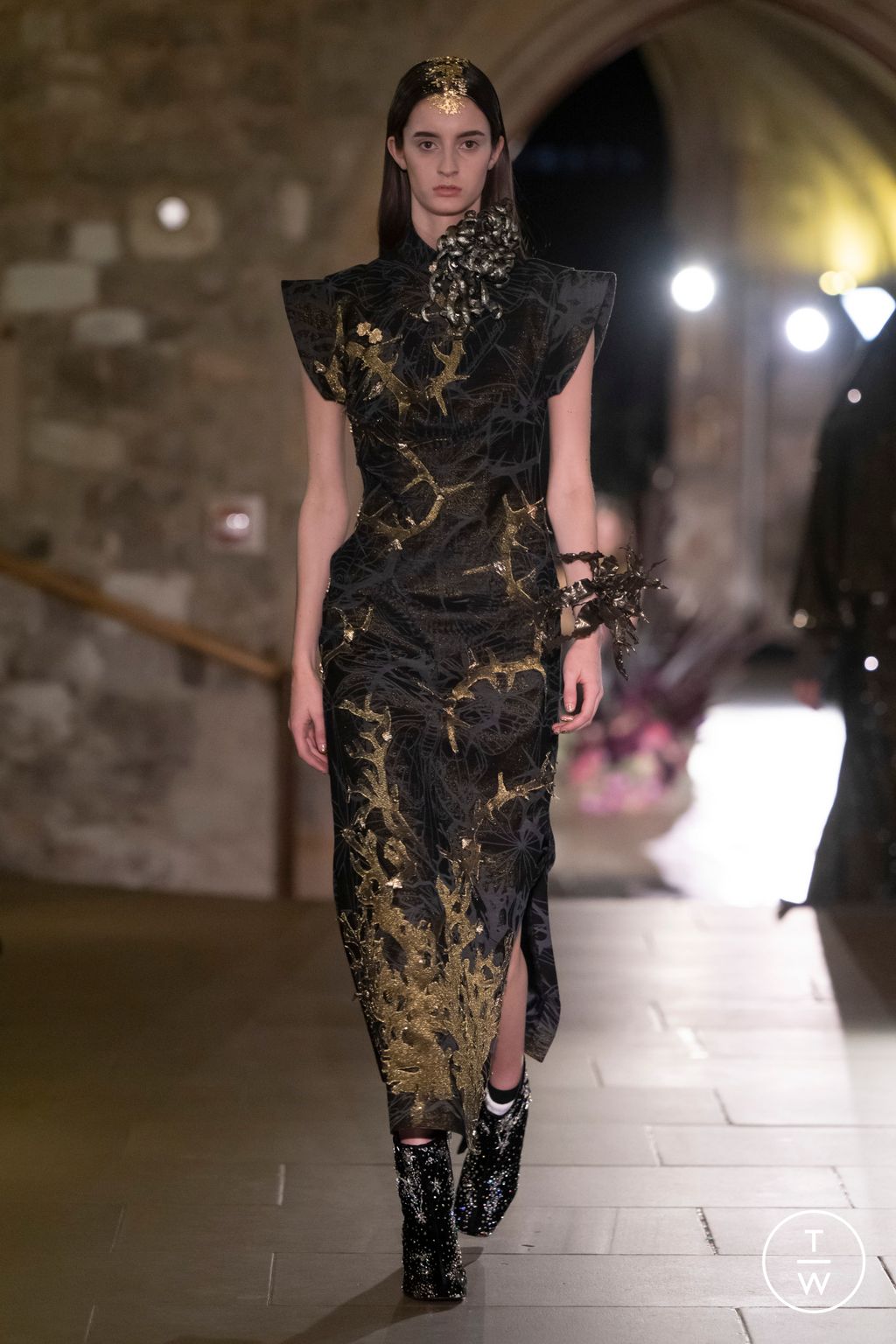 Fashion Week London Fall/Winter 2024 look 10 from the MITHRIDATE collection 女装