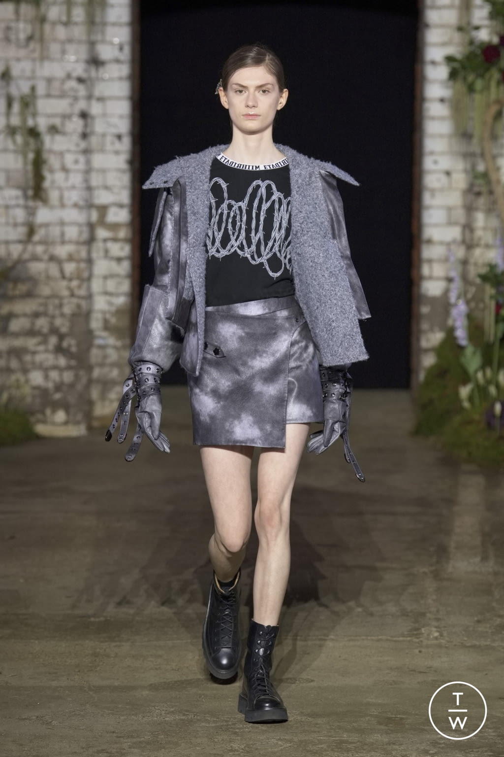 Fashion Week London Fall/Winter 2022 look 10 from the MITHRIDATE collection womenswear