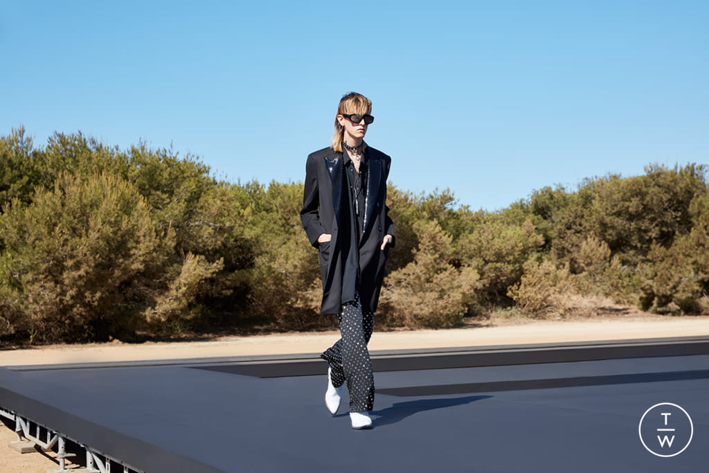 Fashion Week Paris Spring/Summer 2022 look 10 from the Celine collection menswear