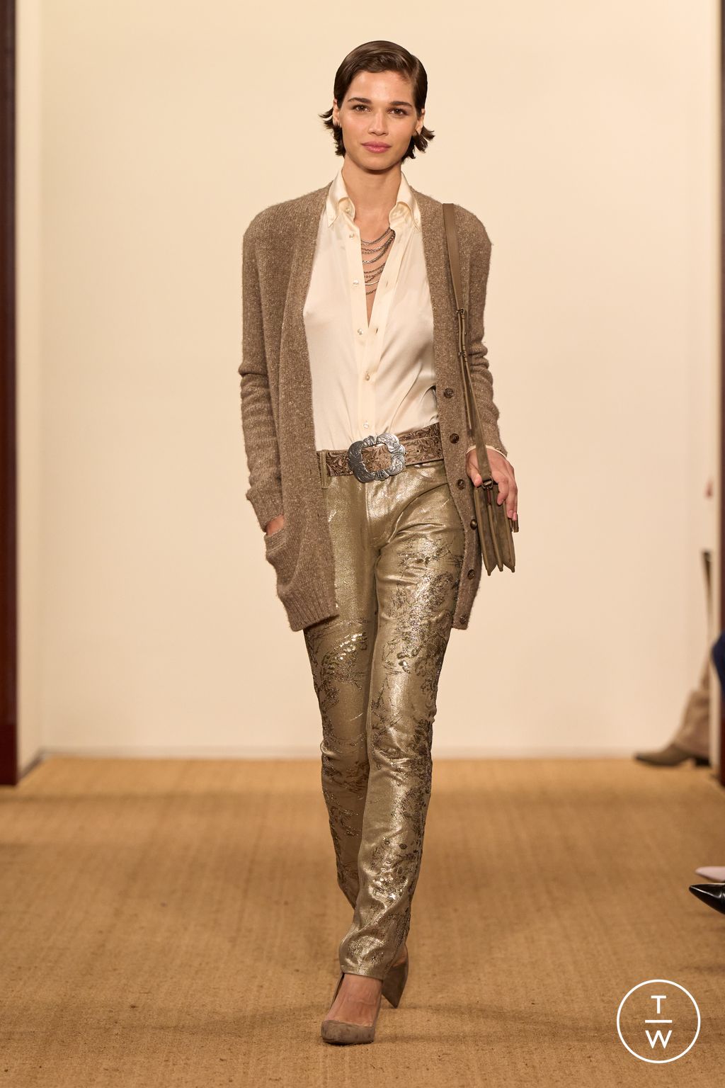 Fashion Week New York Fall/Winter 2024 look 10 from the Ralph Lauren collection womenswear