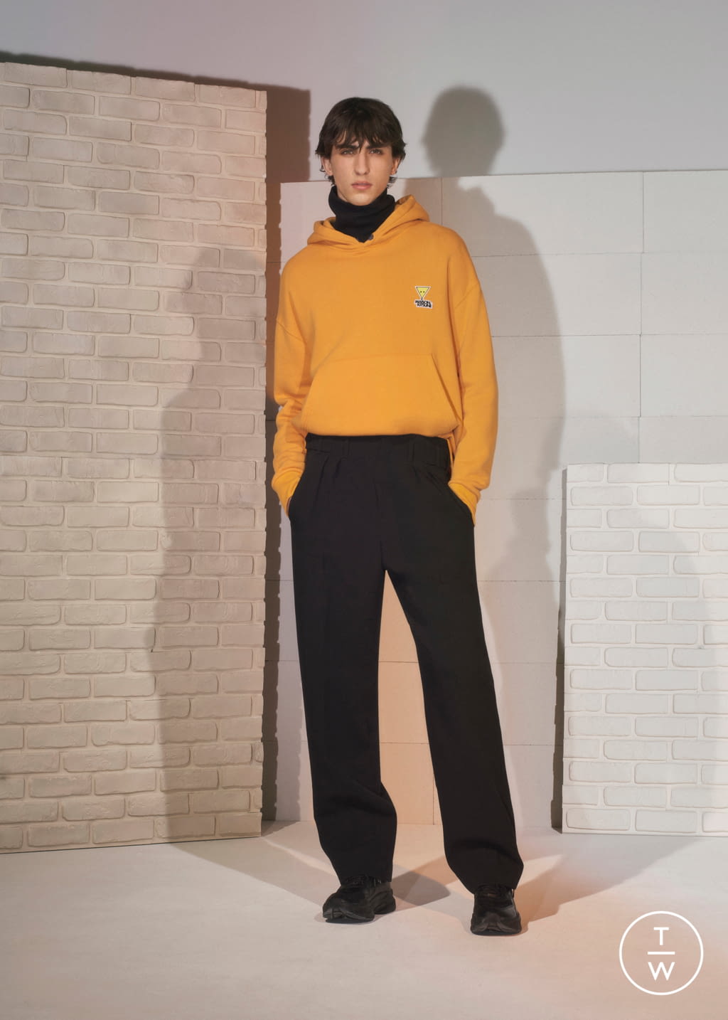 Fashion Week Paris Fall/Winter 2019 look 10 from the Maison Kitsuné collection menswear