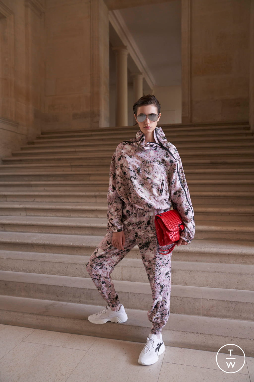 Fashion Week New York Spring/Summer 2021 look 10 from the Longchamp collection womenswear