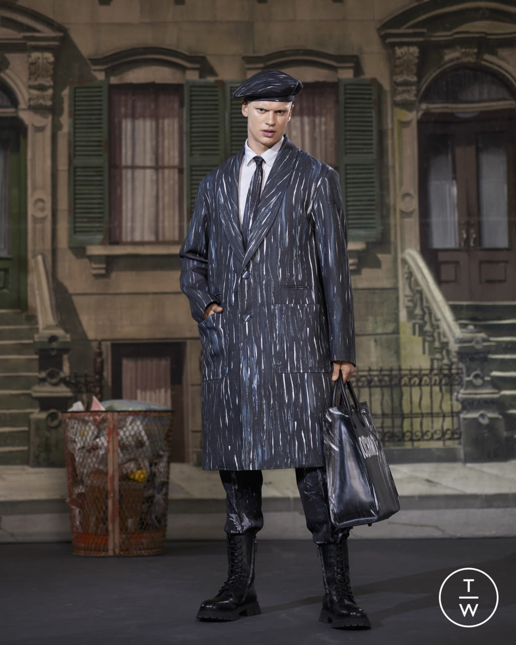 Fashion Week Milan Fall/Winter 2021 look 9 from the Moschino collection menswear