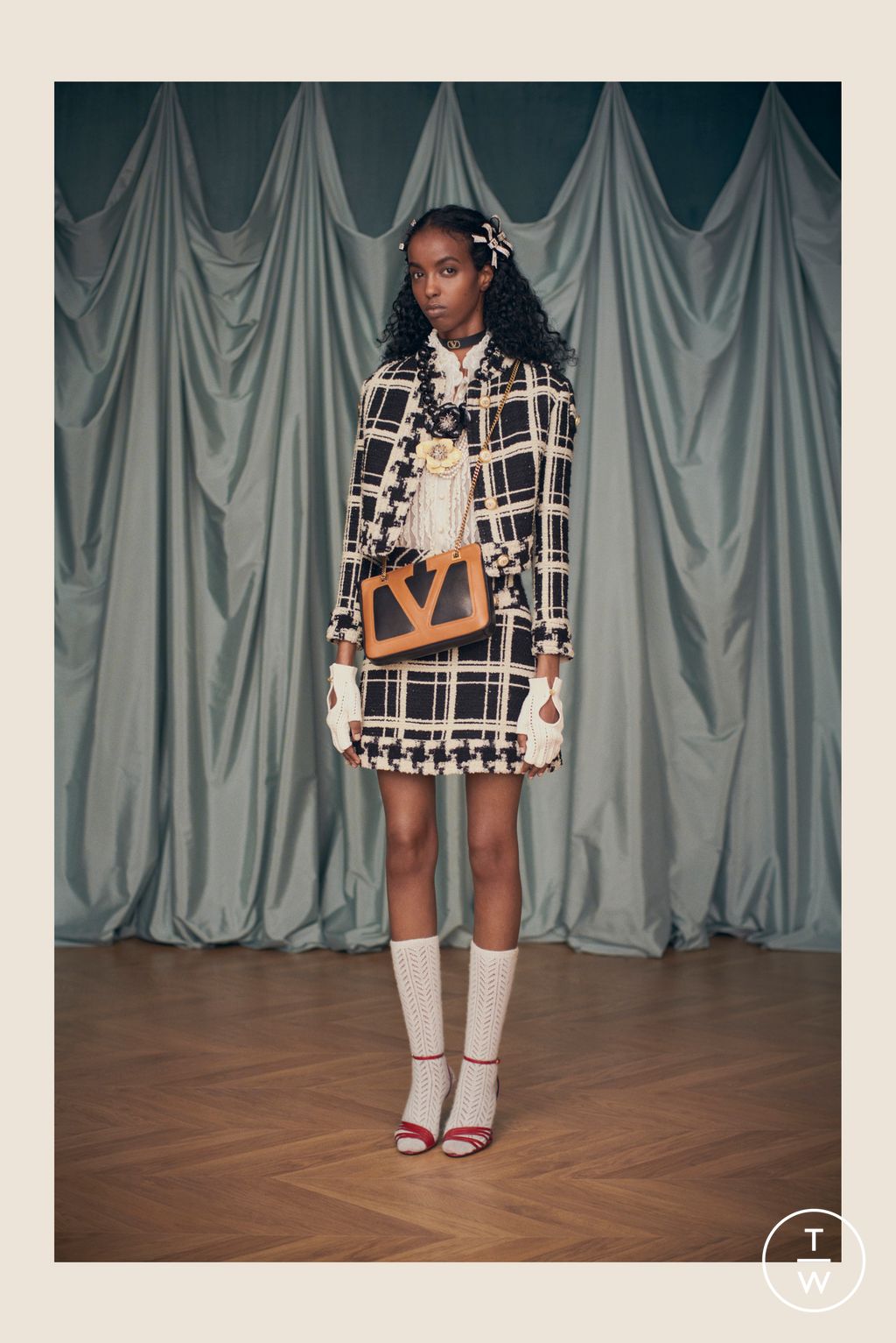 Fashion Week Paris Resort 2025 look 99 from the Valentino collection womenswear