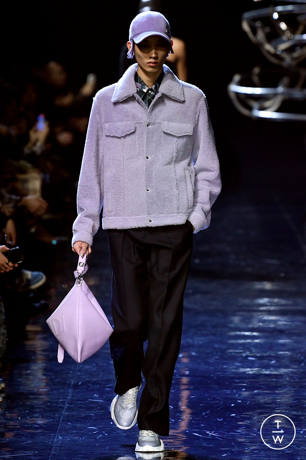 Fashion Week Milan Fall/Winter 2023 look 24 from the Fendi collection 男装