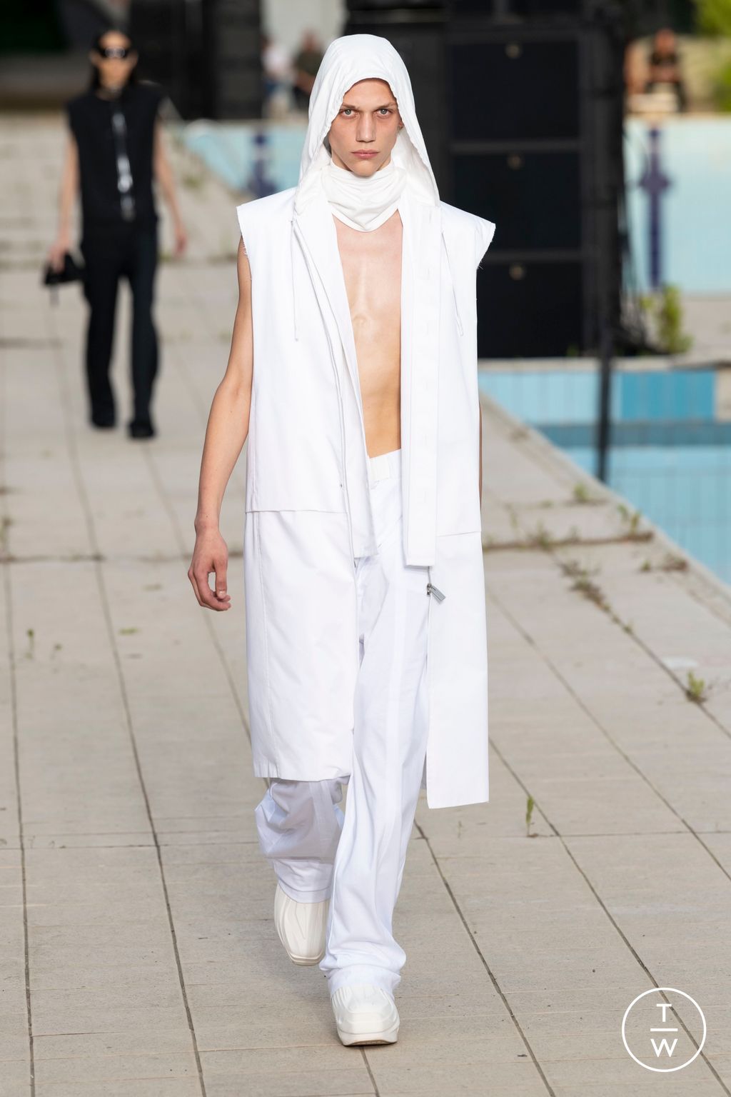 Fashion Week Milan Spring/Summer 2023 look 1 from the Alyx collection menswear