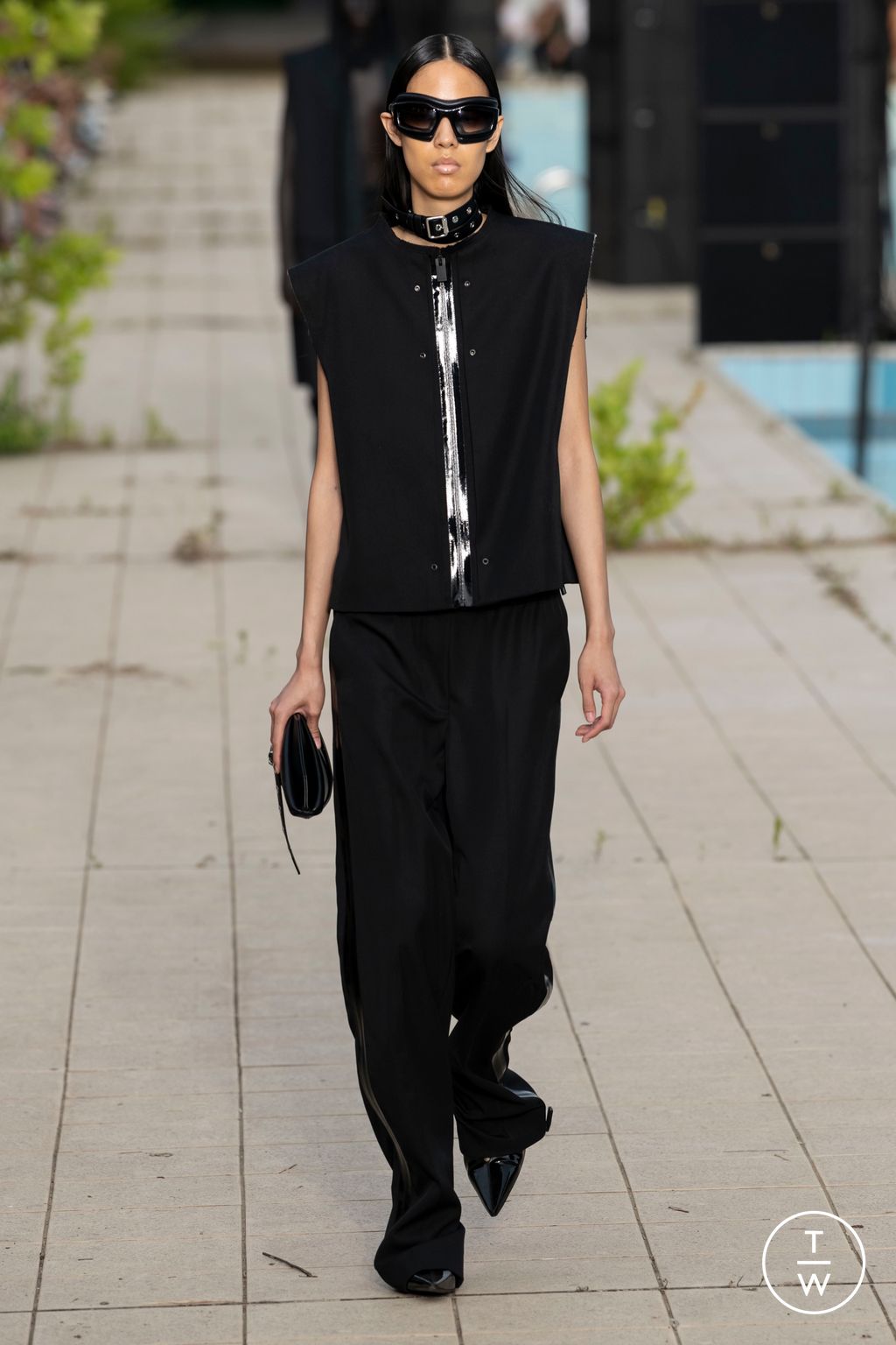 Fashion Week Milan Spring/Summer 2023 look 2 from the Alyx collection 男装