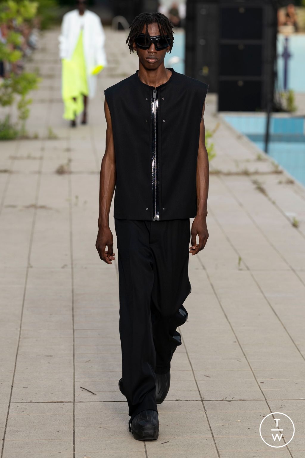 Fashion Week Milan Spring/Summer 2023 look 5 from the Alyx collection menswear