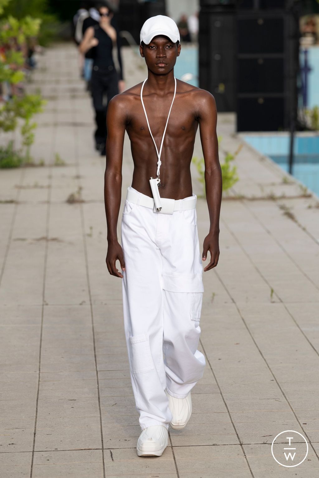 Fashion Week Milan Spring/Summer 2023 look 37 from the Alyx collection 男装